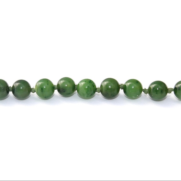 Vintage Knotted Nephrite Jade Bead Necklace 14K Gold Clasp 18.75” Beaded Strand - Picture 4 of 7